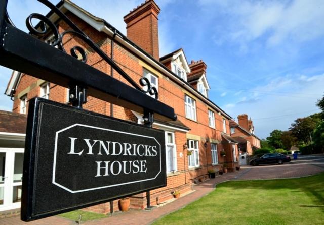 Lyndricks House Hotell Ascot  Exteriör bild